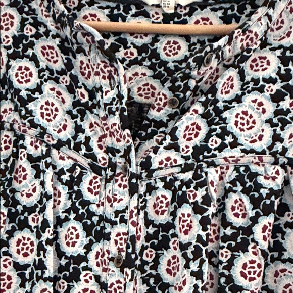 Women's Floral Tunic Top - Black with White and Red Floral Print - Picture 9 of 12